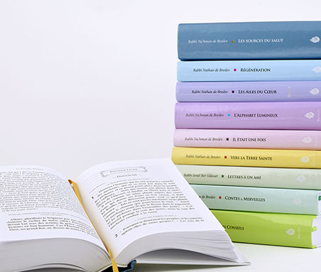 9 livres colonnes spiral - livre ouvert-crop-u59442